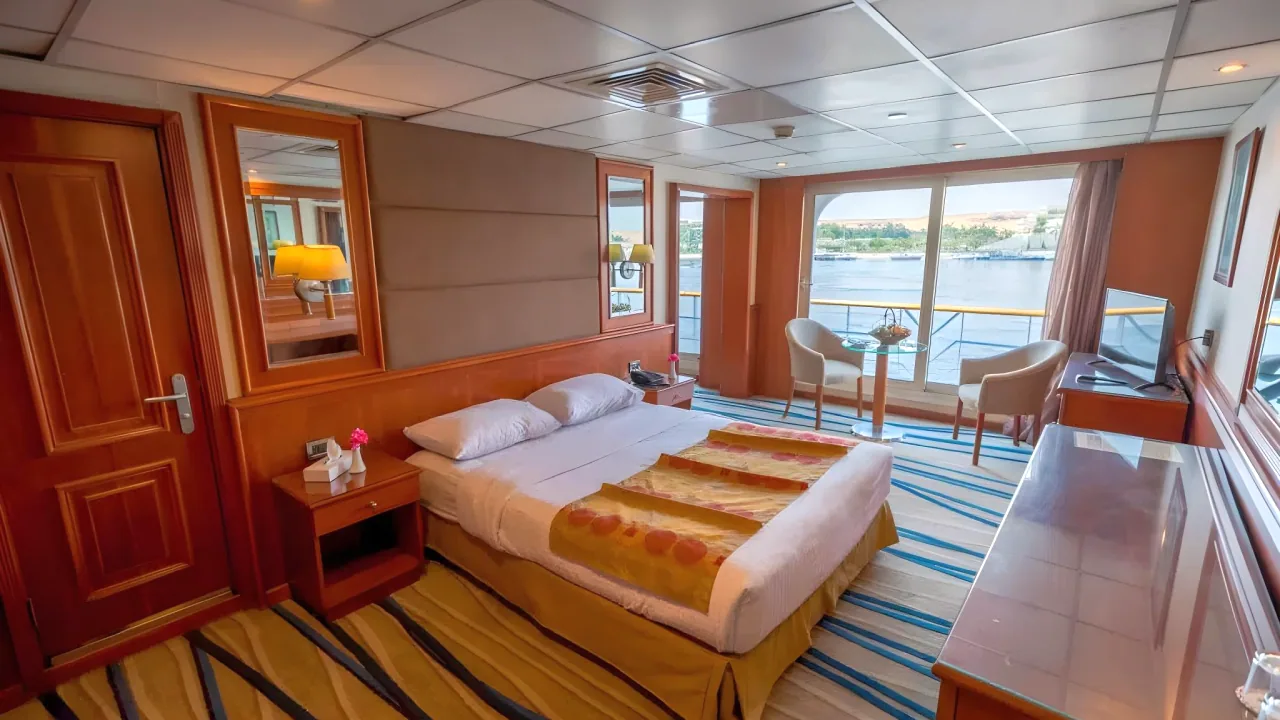 Royal Ruby | Cruise Trip